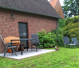 FT Terrasse am Küchenausgang FT Terrasse am Küchenausgang